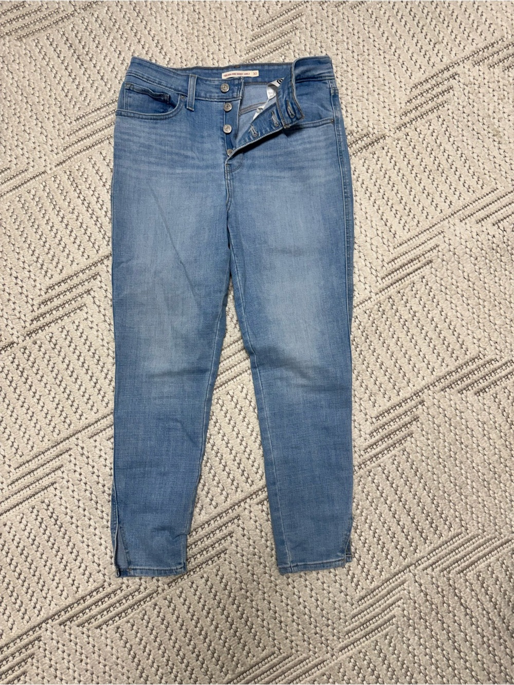 Levi's Women's Light Wash High-Rise Denim Jeans